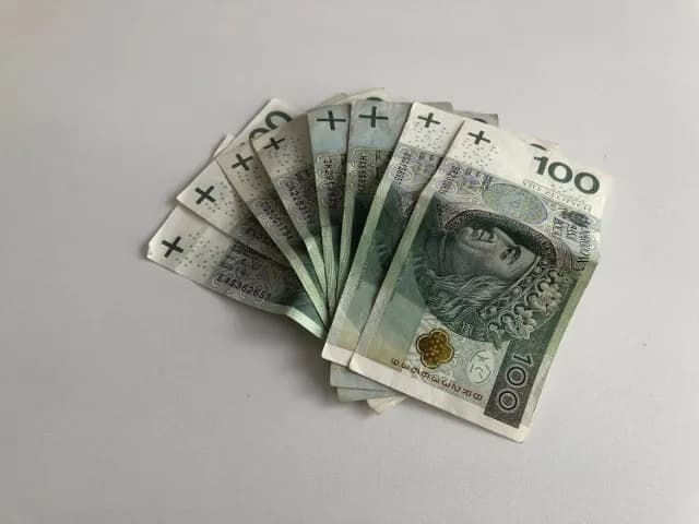 Od kiedy podwyżka 500 plus? Ważne zmiany i daty wypłat