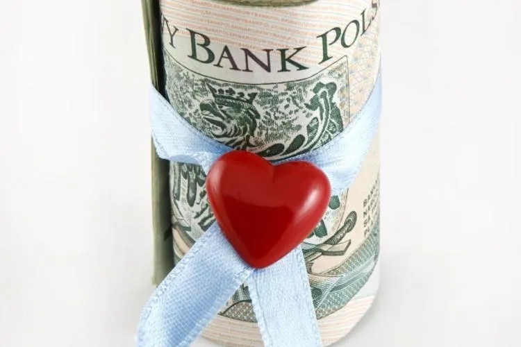 Becikowe co to? Sprawdź, kto może otrzymać wsparcie finansowe